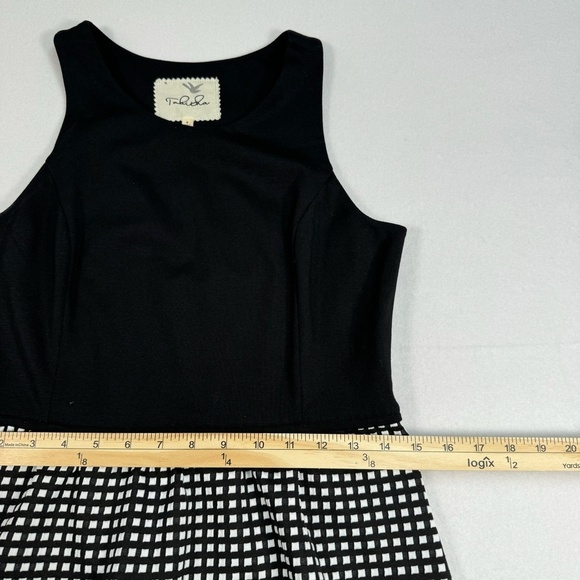 Tabitha Black White Check Print Sleeveless Mini Dress Womens Size 6 Zip Closure - Picture 7 of 10